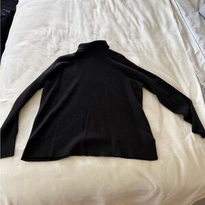 Women's Black Cashmere Turtleneck Sweater